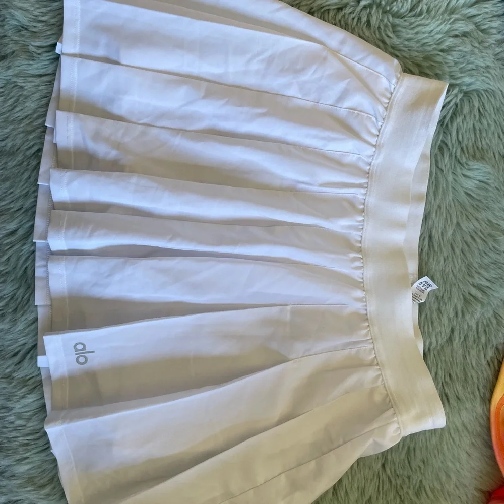Alo Varsity White Pleated Tennis Skirt